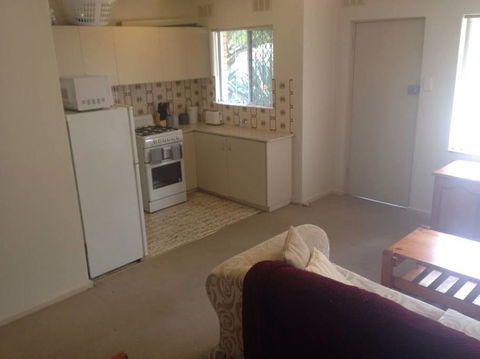 Affordable Comfortable Inglewood Apartment+Pool - Accommodation Adelaide 0