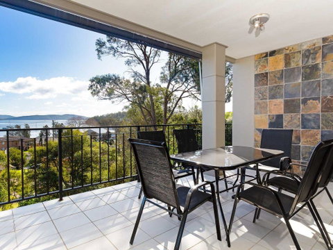 Aislinn' 3/273 Corrie Parade - Air Con, Water Views, BBQ - Accommodation Adelaide 1