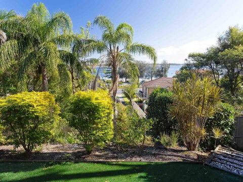 Aislinn' 3/273 Corrie Parade - Air Con, Water Views, BBQ - Accommodation Adelaide 3