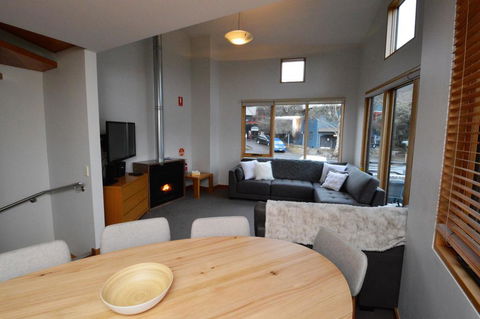 Akuna 3 - Accommodation Adelaide 0