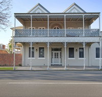 Albury Suites - Waterstreet - Accommodation Adelaide