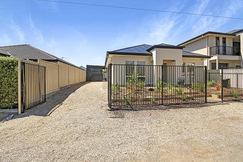 Aldinga Beach Experience - Accommodation Adelaide 1