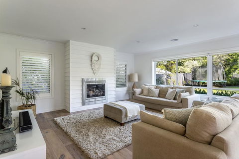 ALLAMBEA - MOUNT ELIZA - Accommodation Adelaide 1