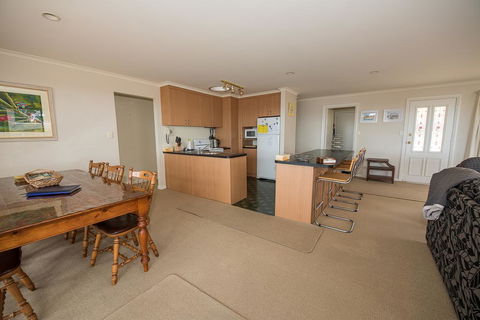 Allure - Accommodation Adelaide 0