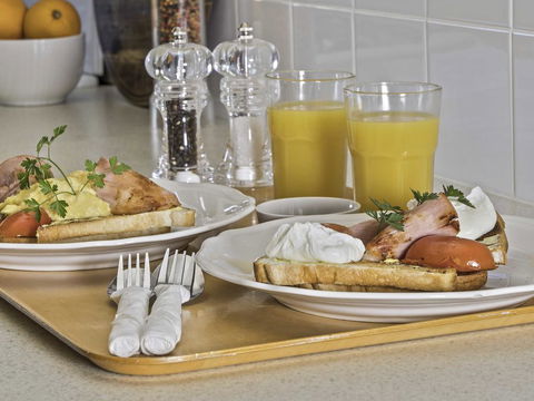 Almare Tourist Motel - Accommodation Adelaide 0