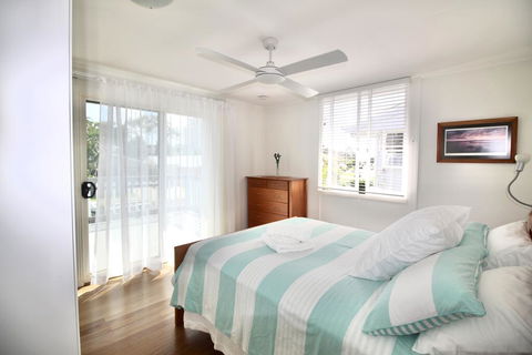 Aloha Alex Beach House Pet-friendly- 450m To The Beach - Accommodation Adelaide 0