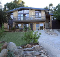 Alpine Apartment - Great location with views of Lake Jindabyne - Accommodation Adelaide