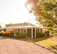 Among the Vines - Accommodation Adelaide