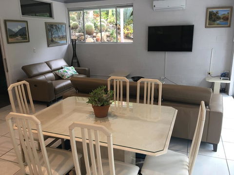 Ancient Gardens Guesthouse & Botanical Gardens - Accommodation Adelaide 1