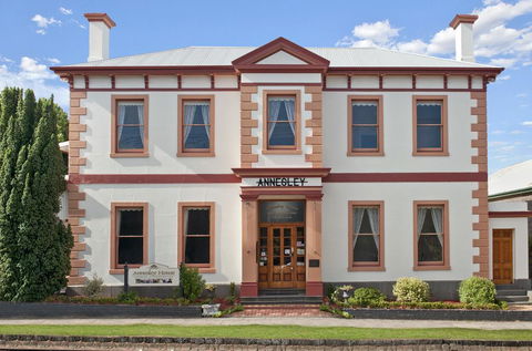 Annesley House - Accommodation Adelaide 0