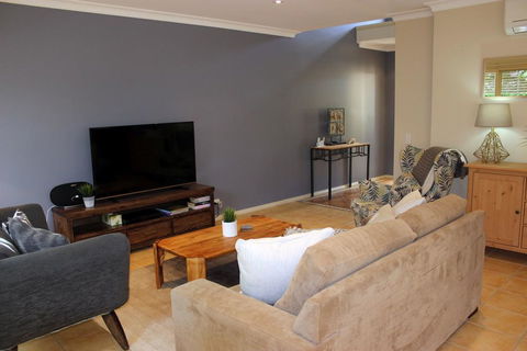 Annie's Place - Accommodation Adelaide 2