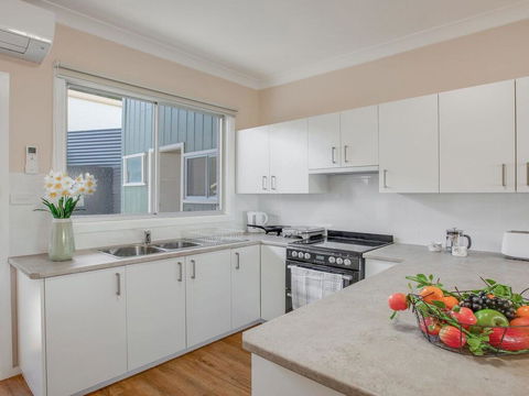 Antonio's Paradise - Spectacular Views Over Warrain Beach - Accommodation Adelaide 1