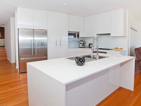 Aqua - Views Over Jones Beach - Accommodation Adelaide 1