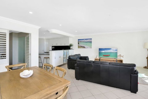 Aqua Solai Unit 1 - Accommodation Adelaide 3