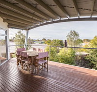 Aqua Vista - a stroll to Paynesville forshore - Accommodation Adelaide