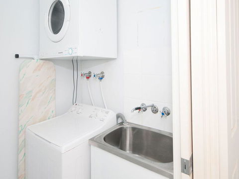 Aquarius Apartment 4 - Accommodation Adelaide 1