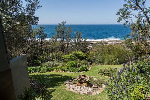 ARGYLL MOLLYMOOK - Absolute Waterfront - Accommodation Adelaide 1