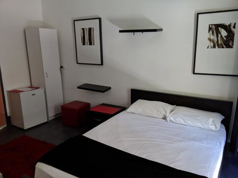 Arrival Lodge Bed & Breakfast - Accommodation Adelaide 2