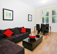 Art Deco in the Cul-de-Sac - Spacious Executive 1BR Potts Point Apartment in Quiet Cul-de-Sac - Accommodation Adelaide