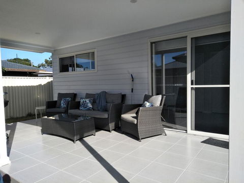 Ashley's Retreat Short Walk To Beach - Accommodation Adelaide 0