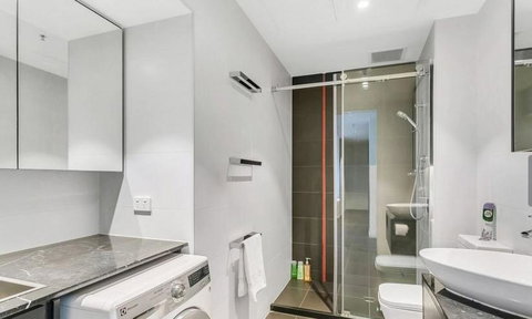 Luxury 2 Bdrm In Watson At Walkerville With Balcony, FREE Carpark, Near Adelaide CBD - Accommodation Adelaide 1