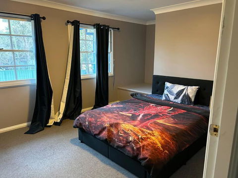 Luxury House 5 Bedrooms - Accommodation Adelaide 3