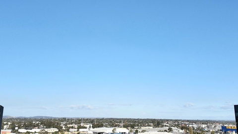 M-city Apartment - Executive Twin King Ensuites - Fully Equipped - Free Parking, Fast Wifi, Smart TV, Netflix, Complementary Drinks & Amenities - M-city Shopping Centre Clayton 3168 - Accommodation Adelaide 1