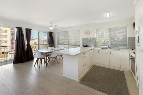MAINSAIL8- MOOLOOLABA BEACH - Accommodation Adelaide 2