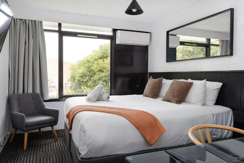 M Hotel - Accommodation Adelaide 3
