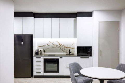Meriton Suites Liverpool - Accommodation Adelaide 2
