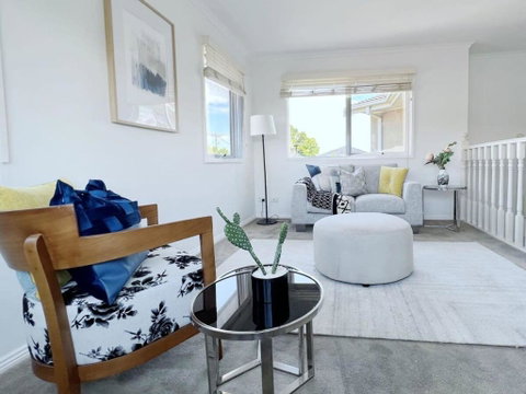 Modern And Elegant House With Swimming Pool - Accommodation Adelaide 2