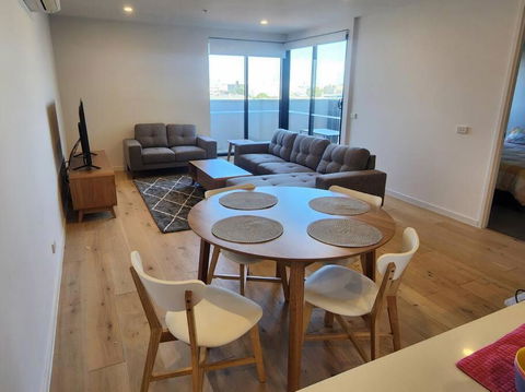 Modern Apartment Airport Area - Accommodation Adelaide 0