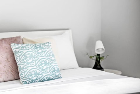 Modern Private Double Room - Centrally Located - Shared Bathroom - Accommodation Adelaide 1
