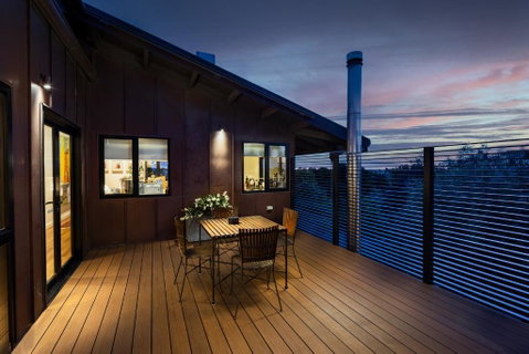 Modern St Kilda Apartment - Accommodation Adelaide 3