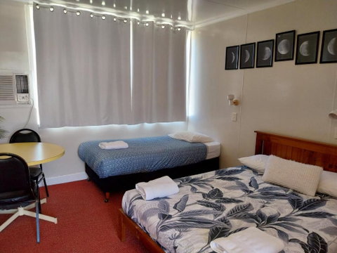 Motel Blackall - Accommodation Adelaide 2