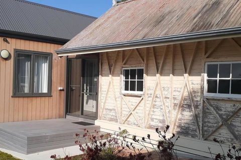 NEST- Luxury Vineyard Accommodation - Accommodation Adelaide 2