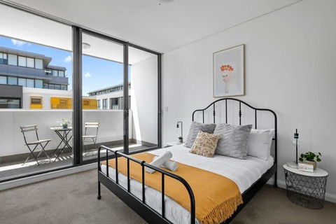 NEW 3BR Apt In Kingsgrove Sleeps 7 - Accommodation Adelaide 0