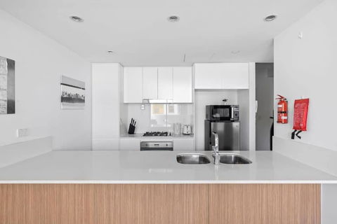 NEW 3BR Apt In Kingsgrove Sleeps 7 - Accommodation Adelaide 2