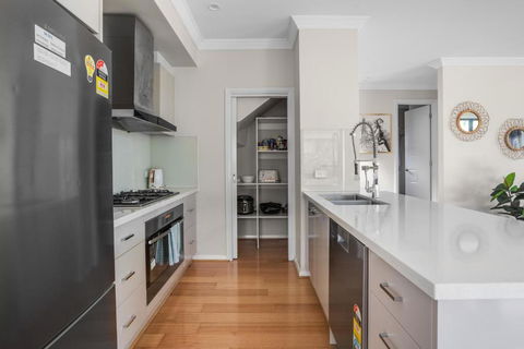 New Comfort House Near Box Hill - Accommodation Adelaide 1