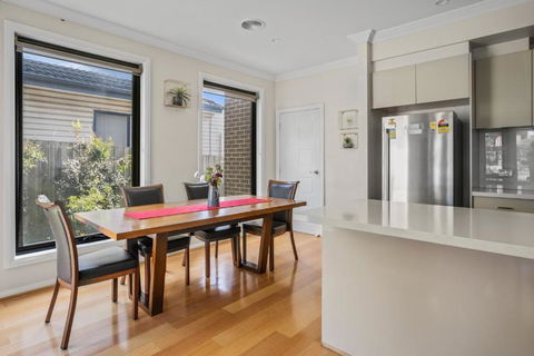 New Comfort House Near Box Hill - Accommodation Adelaide 2