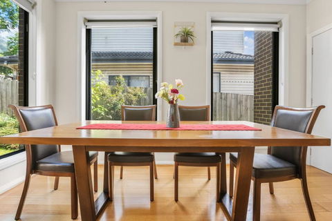 New Comfort House Near Box Hill - Accommodation Adelaide 3