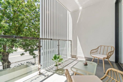 New Luxury Stylish Elegant Townhouse For Families - Accommodation Adelaide 3