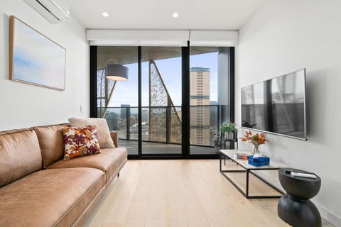 NEW Skyline View Luxury Apt Homey Heart Of ADL - Accommodation Adelaide 0