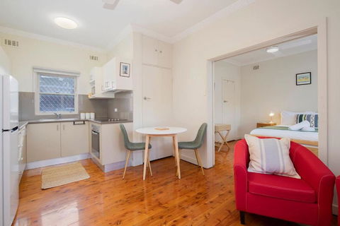 Newcastle Nook - Convenient Comforts In The CBD - Accommodation Adelaide 3