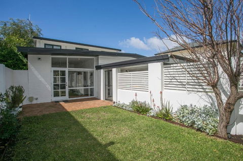 NOR214 - Northstead Coastal Charm - Accommodation Adelaide 2