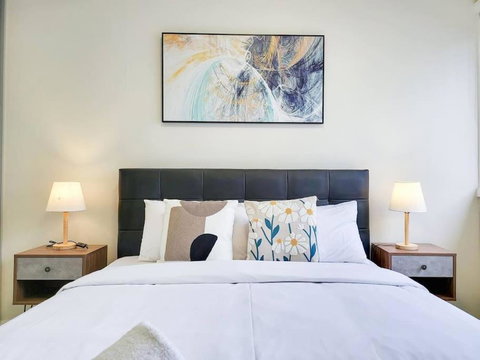 One Bedroom Apartment Walk To Gordon Train Station - Accommodation Adelaide 2
