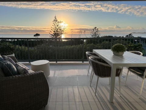 Panoramic Ocean View 2 Bed 2 Bath - Accommodation Adelaide 0