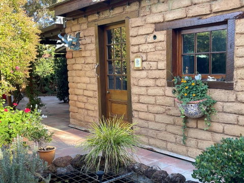 Patricias Garden Studio - Accommodation Adelaide 1