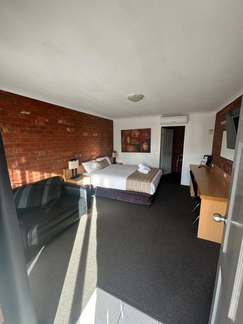 Pevensey Motor Lodge - Accommodation Adelaide 2