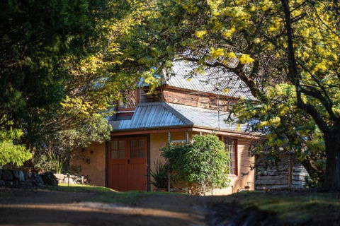 Poets Ode Featuring The Donkey Shed Theatre - Accommodation Adelaide 0